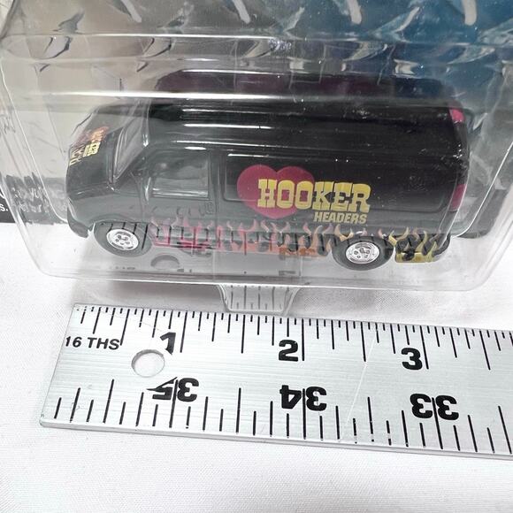 Johnny Lightning True Grit Hooker Van 1:64 Heavy Haulers Headers Die Cast - Picture 4 of 4